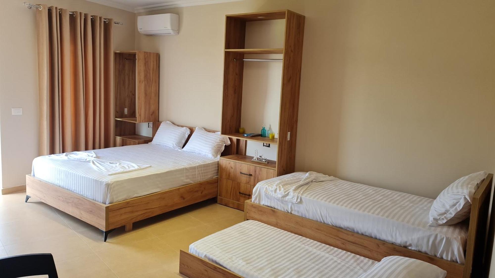 Sol Apartments Gjiri Lalzit Durrës Eksteriør billede