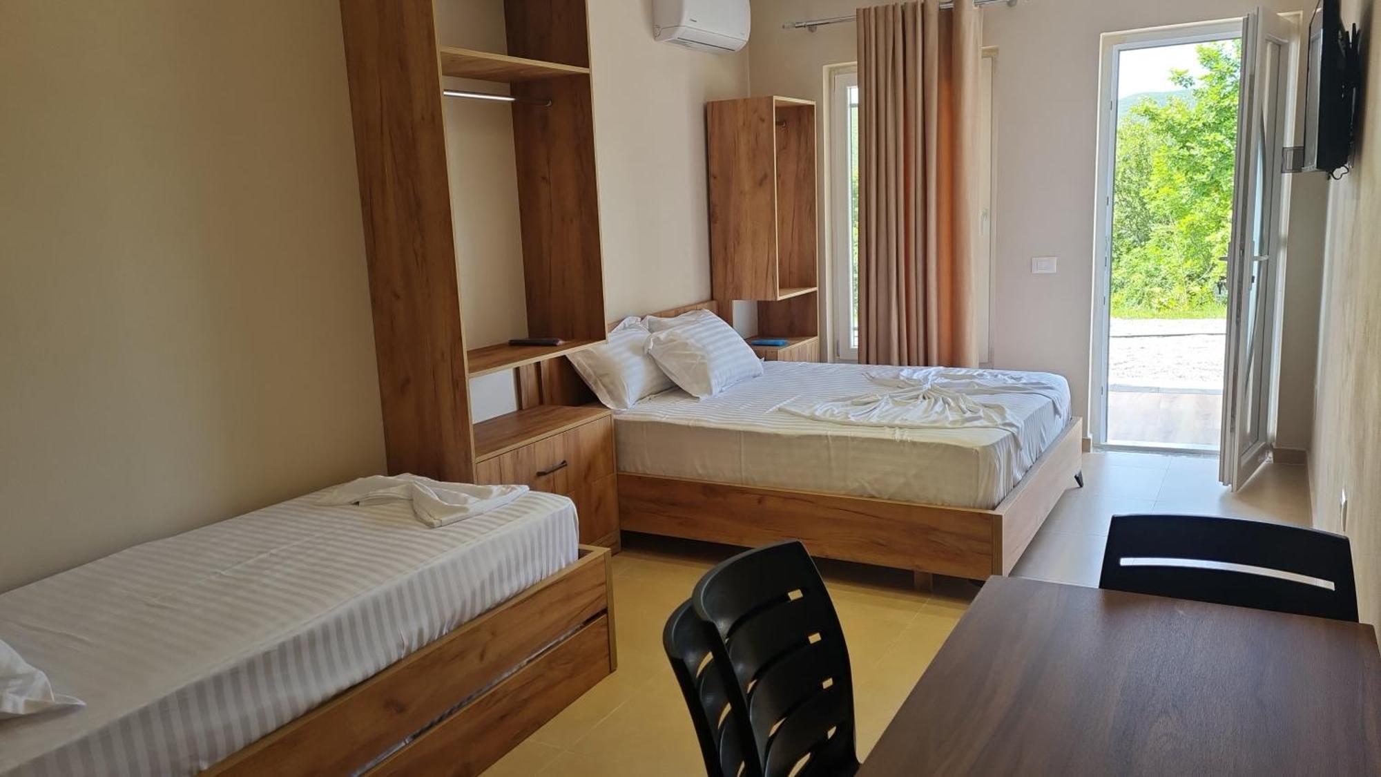 Sol Apartments Gjiri Lalzit Durrës Eksteriør billede
