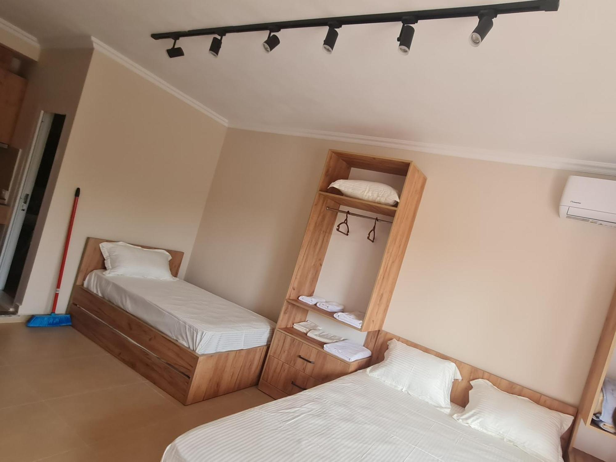 Sol Apartments Gjiri Lalzit Durrës Eksteriør billede